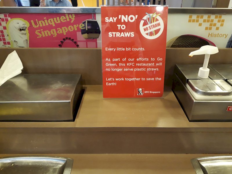 不提供塑膠吸管 新加坡大學餐廳響應環保