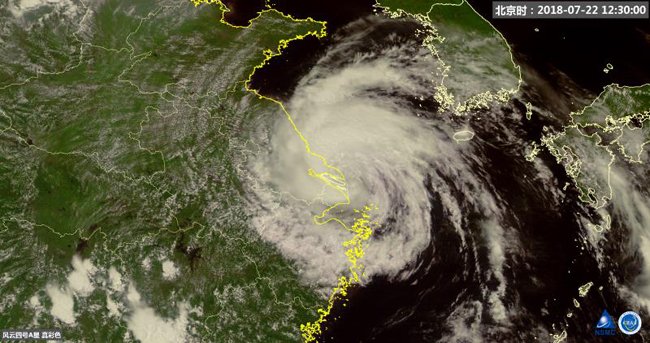 安比颱風直接登陸上海 近30年首見