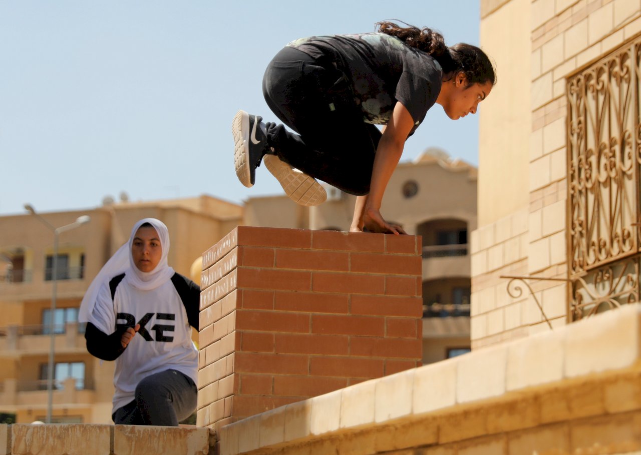 非♂專屬 埃及女權進軍極限運動跑酷