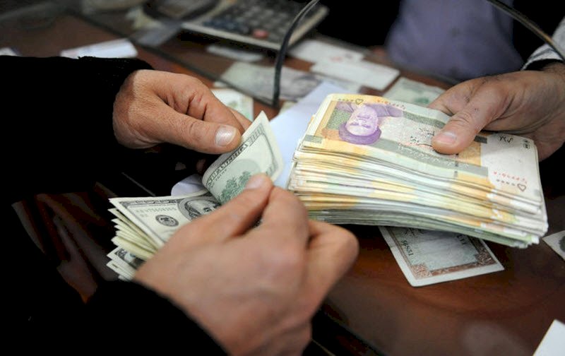 經濟危機惡化 伊朗貨幣貶至歷史低點