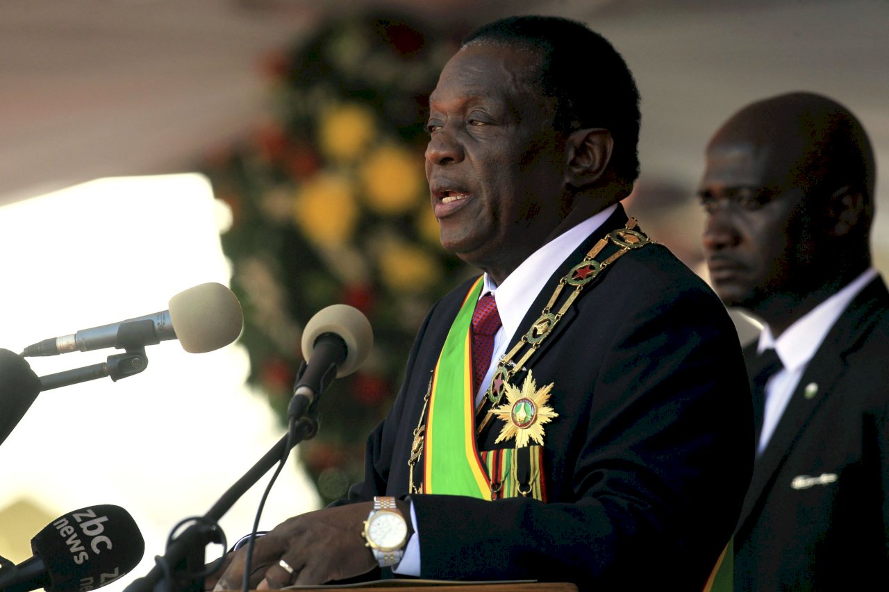 延宕近月 姆南加瓦宣誓就任辛巴威總統