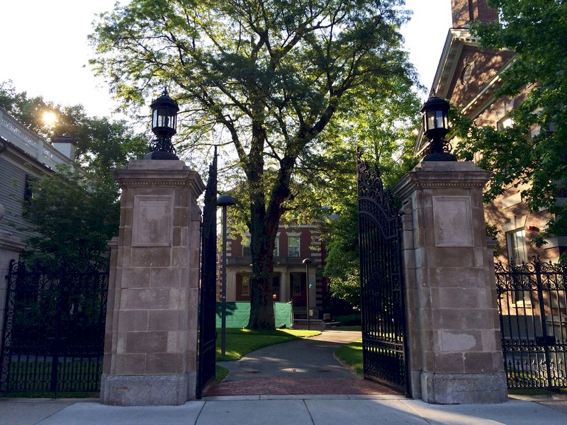 美司法部指控哈佛 平權政策歧視亞裔學生