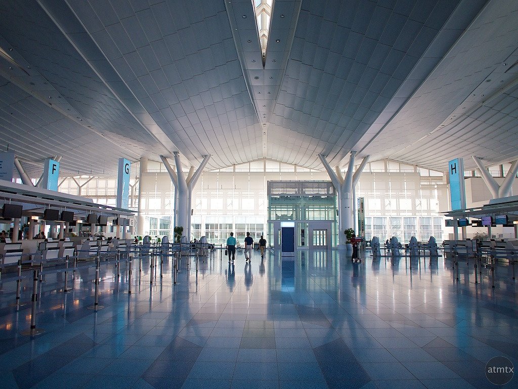 日本試辦外國觀光客入境 首批7人抵成田機場