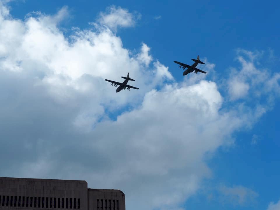 國慶空中兵力預演 C-130等飛越總統府