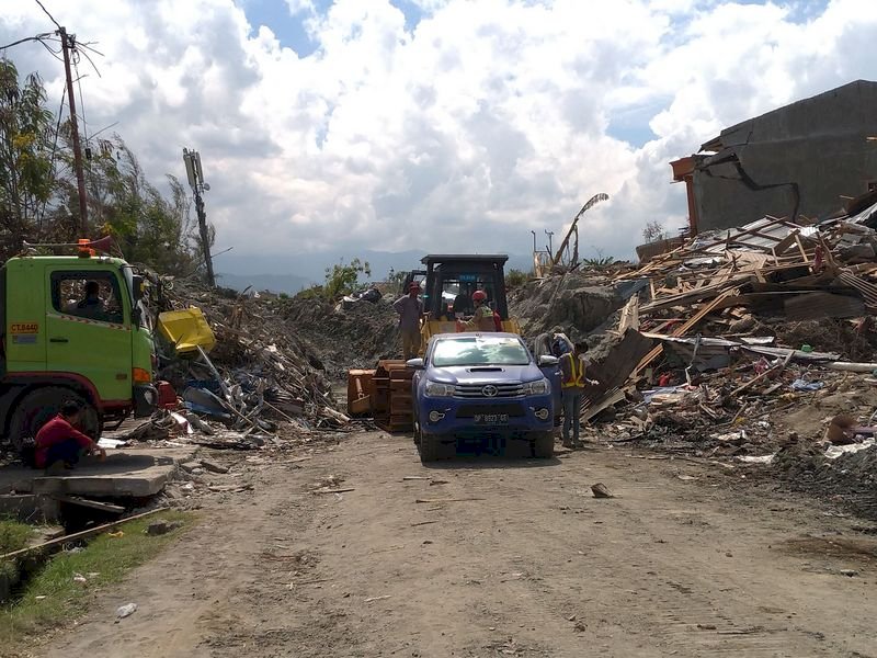 印尼強震海嘯後 11日停止搜尋罹難者遺體