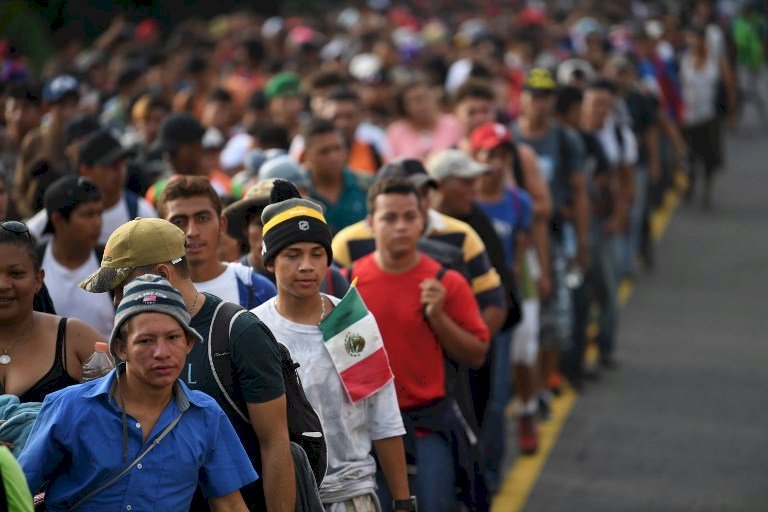 移民車隊闖關墨西哥 持續北征追求美國夢