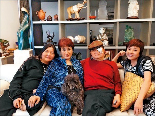中國貓熊來台推手 洪文棟過世享壽80歲