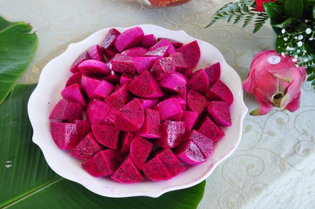 香脆多汁 台灣紅肉火龍果在越南受歡迎