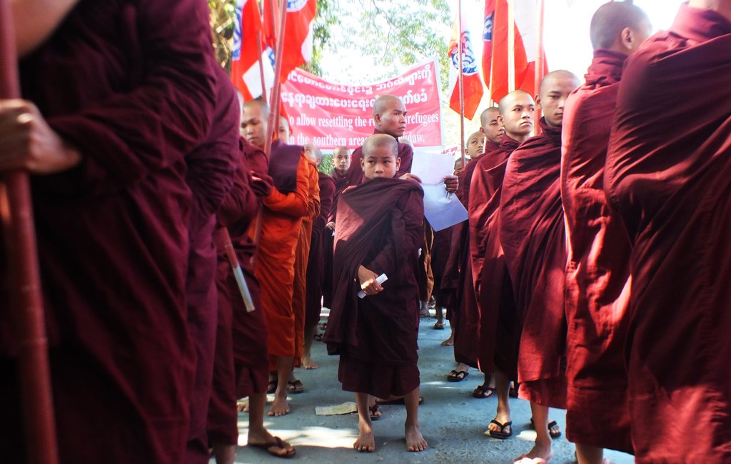 若開邦佛教徒示威 反對洛興雅人返鄉