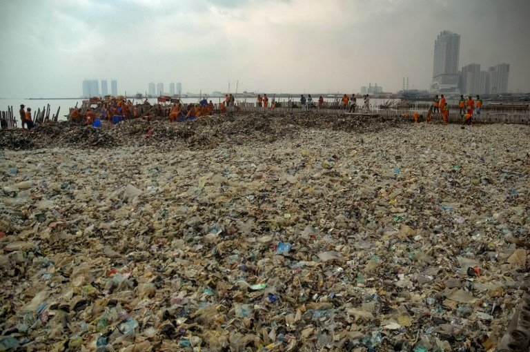 印尼島嶼居民清理海洋垃圾 每天40噸