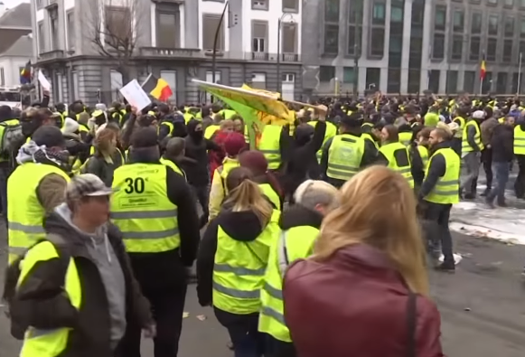 法國黃背心抗議擴散 布魯塞爾70人被捕