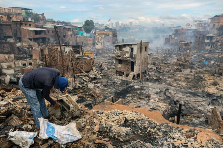 巴西大火吞沒600間屋 2千人逃離