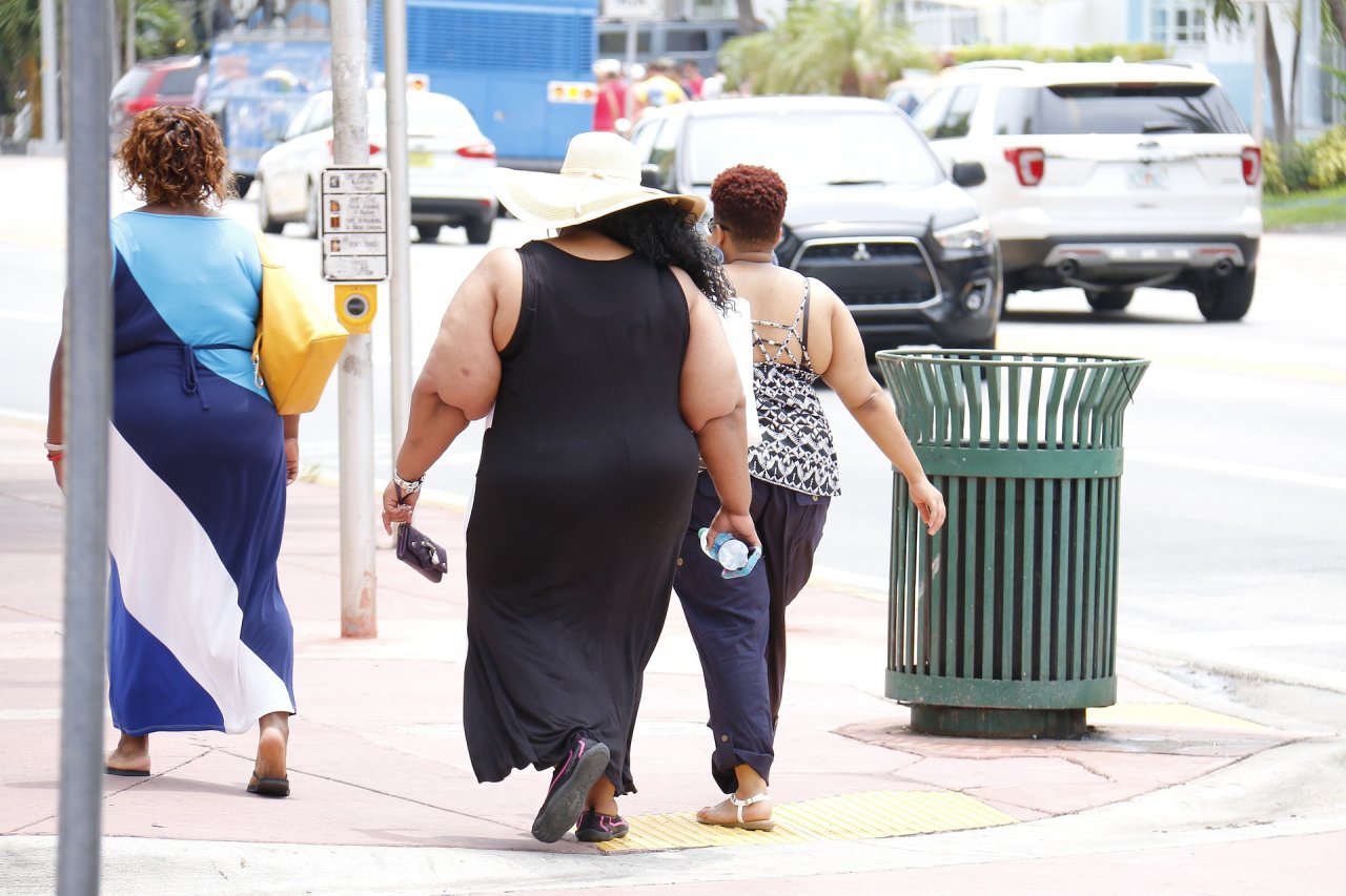 聯邦衛生資料顯示 美國人變胖又變矮