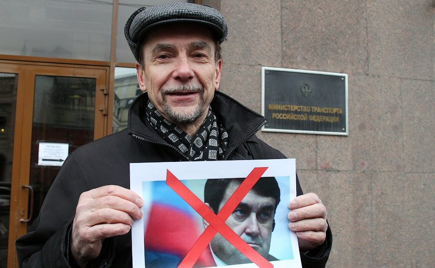 俄人權人士波諾馬尤夫獲釋