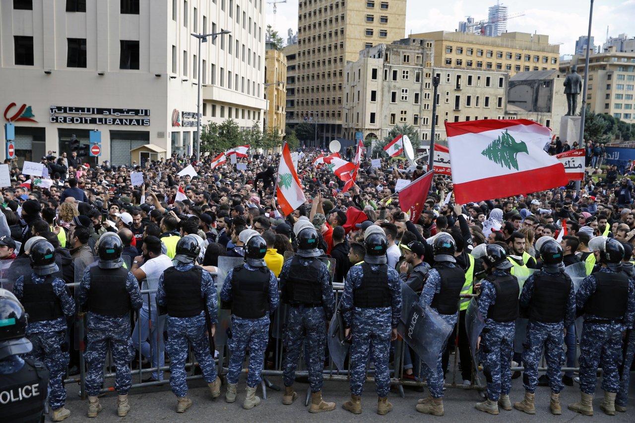抗議貪腐與生活條件惡劣 黎巴嫩數百人示威