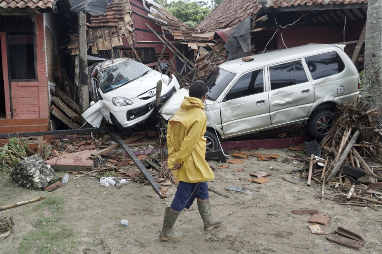 印尼海嘯 增至373死1400傷128失蹤