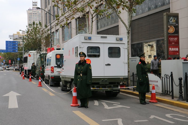 跨年夜上海外灘武警進駐 稚童誤以為要打仗