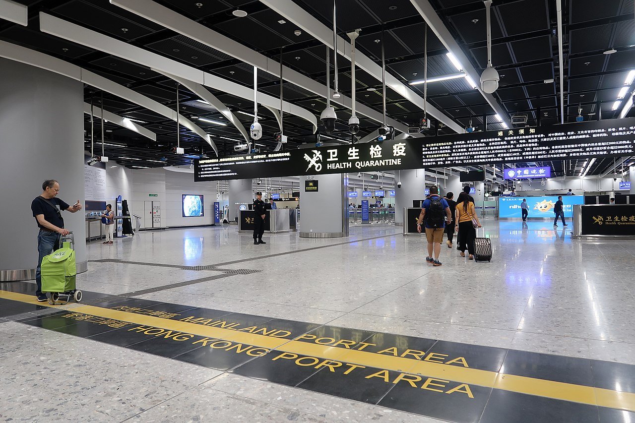 一地兩檢後 中方首次在香港高鐵站抓人