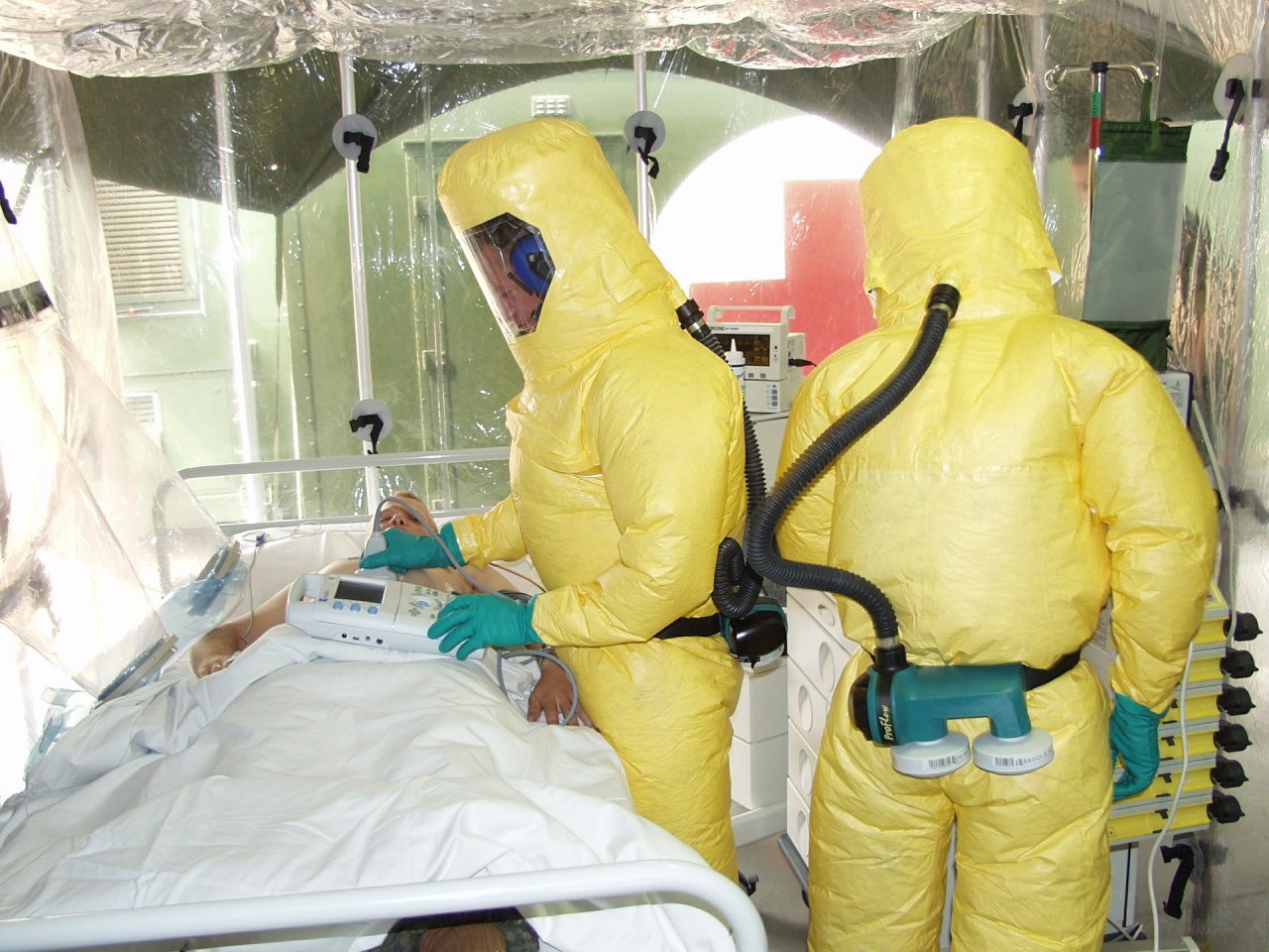 烏干達爆伊波拉疫情 首位醫生染病死亡