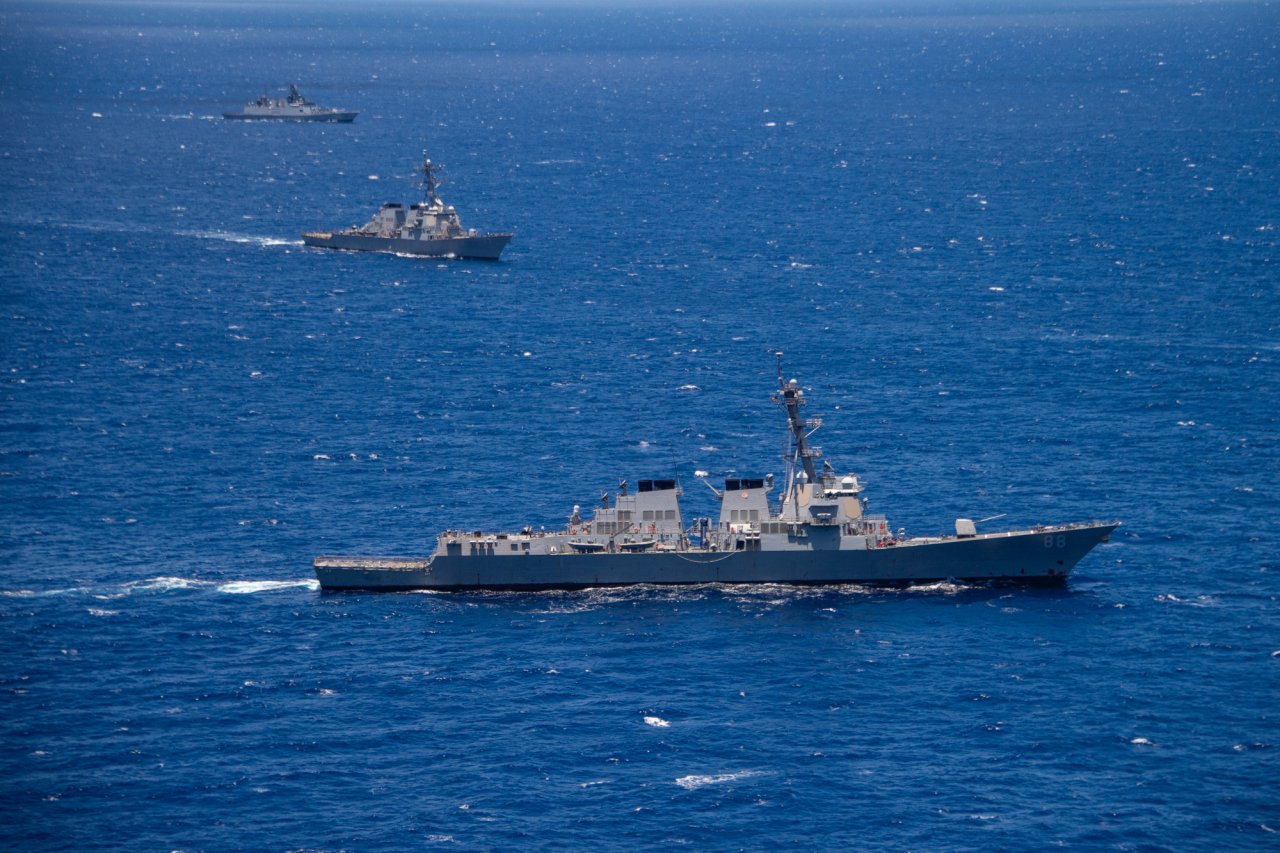 美中貿易關係緊張之際 美軍艦駛近南海美濟礁