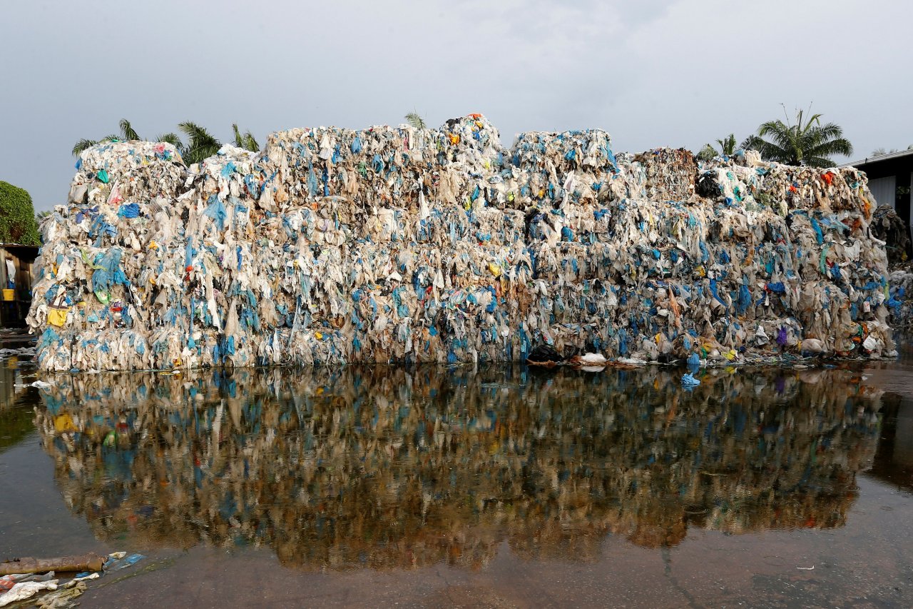 洋垃圾離開中國 卻讓這座馬來西亞小鎮窒息