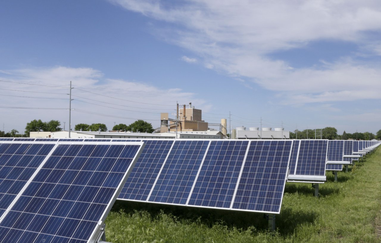 11名美參議員呼籲 禁用華為太陽能設備