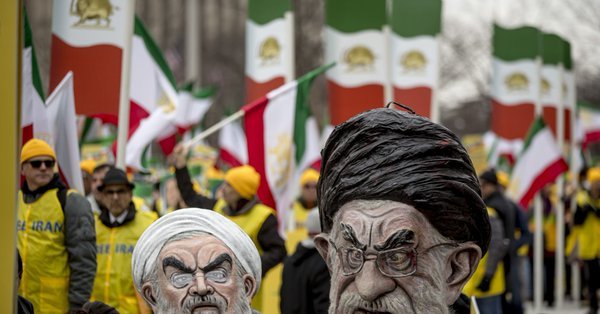 要求伊朗政權更替 華府數百人上街