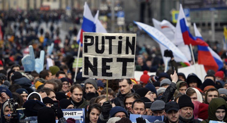 抗議政府控制網路 俄羅斯萬人上街