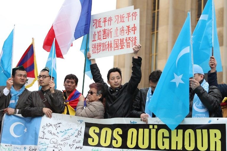 習近平訪法 海外藏人維族人示威