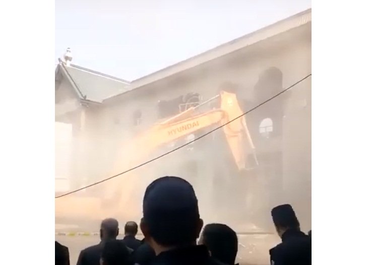 陝西天主教堂遭強拆 警方監督下夷為平地