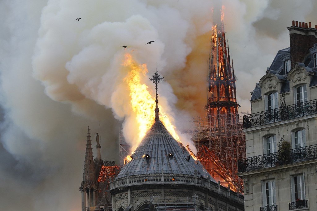巴黎聖母院失火 恐修繕肇災暫無人傷亡