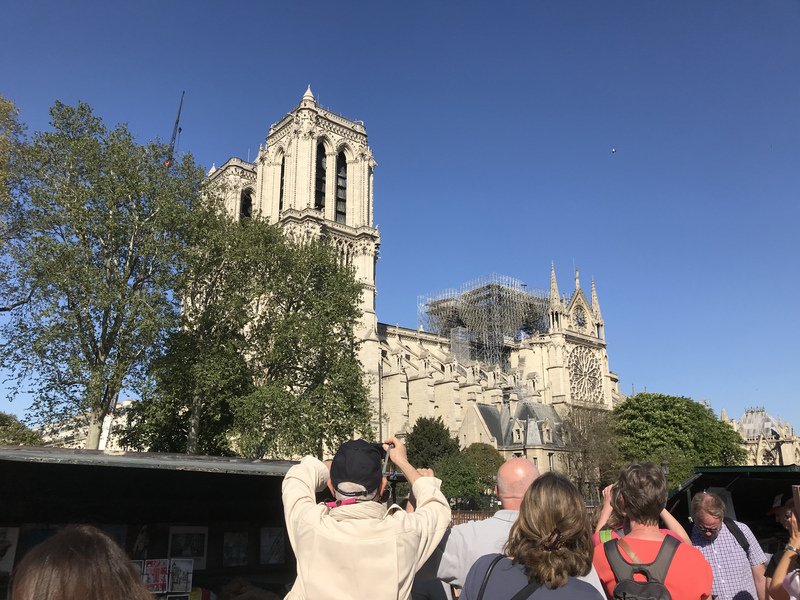 巴黎聖母院遭火吻後 法國政府：仍有倒塌風險
