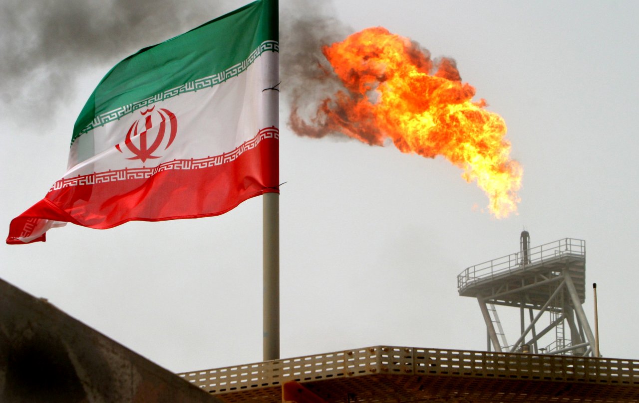 顧及油價與對中關係 美制裁伊朗石油難下重手