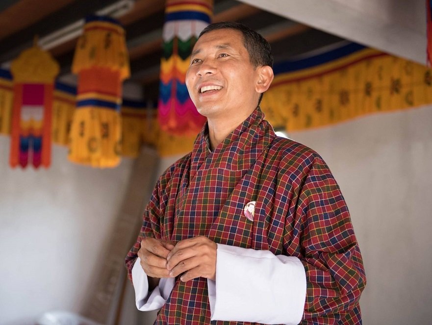 靠手術紓壓 不丹總理行醫不輟
