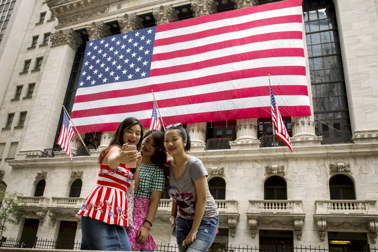 中國赴美遊客人數15年來首次下滑