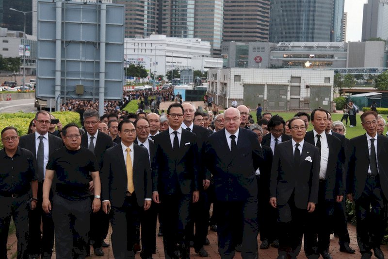 香港法律界遊行 反對修訂逃犯條例
