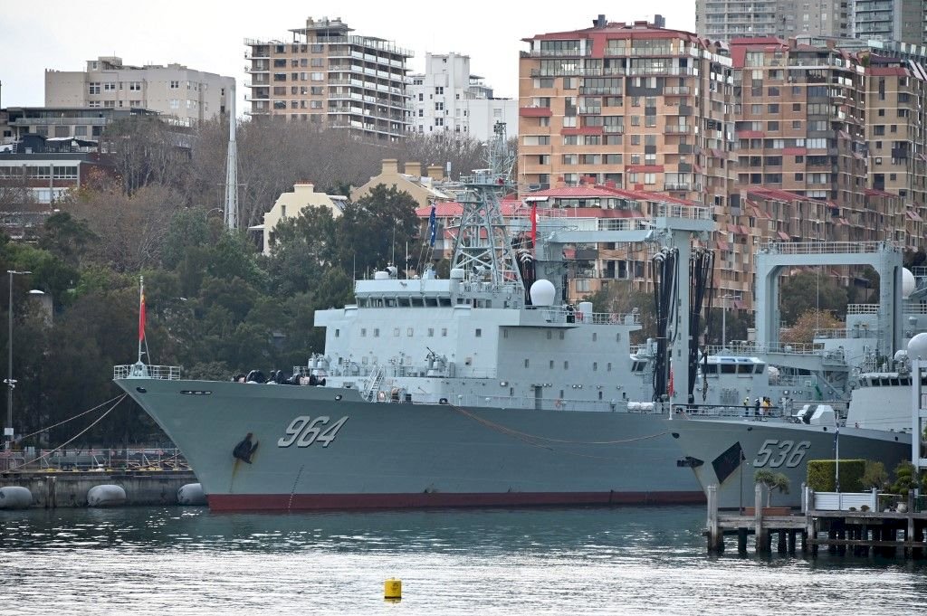 中國軍艦突訪澳洲 軍人大搬奶粉面膜上艦