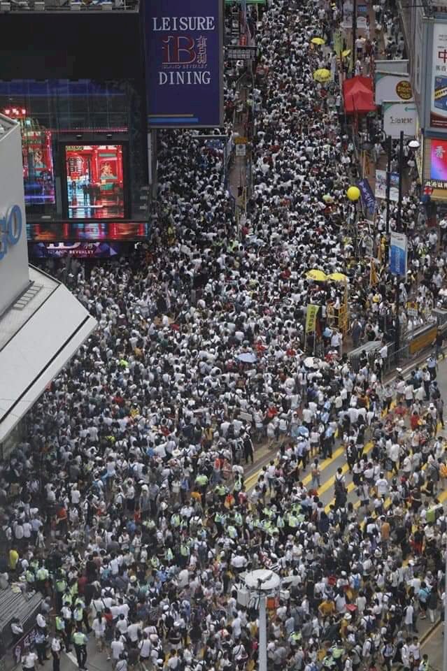 香港反送中遊行人數多 警方要求提早出發