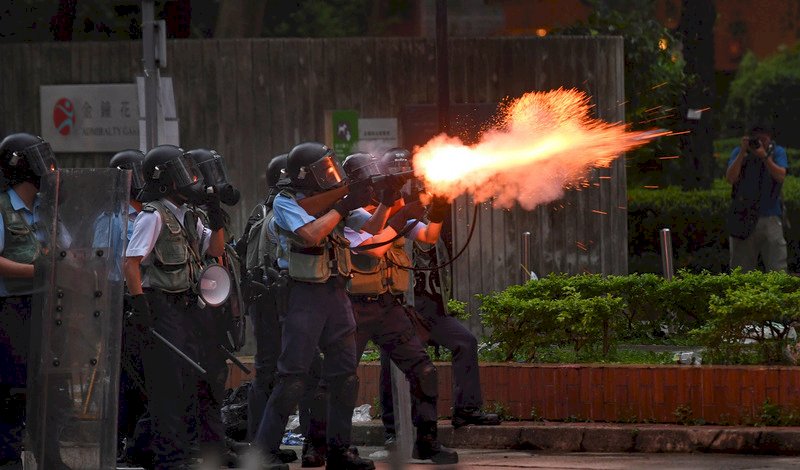 反送中衝突 香港警方發射逾150枚催淚彈