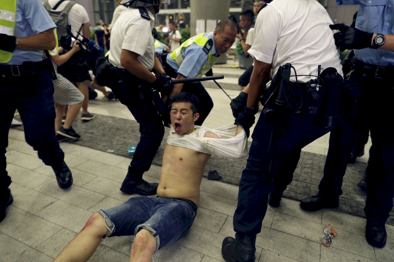 香港作家看反送中  譴責警方武力使用過當