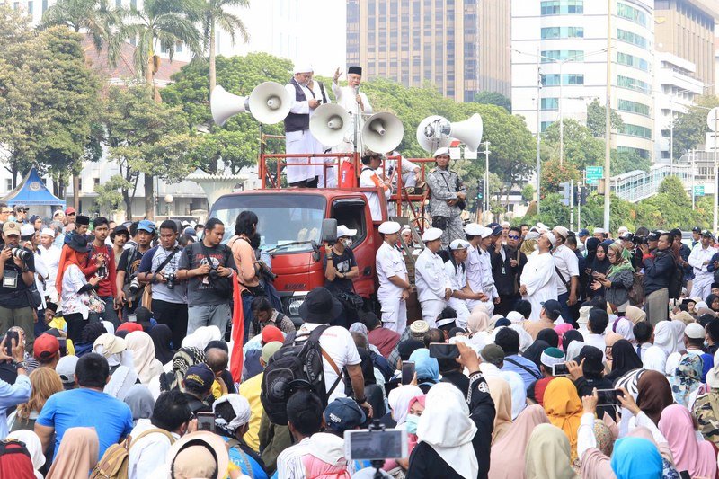 印尼選後動盪 強硬派宗教勢力威權遺緒挑戰大