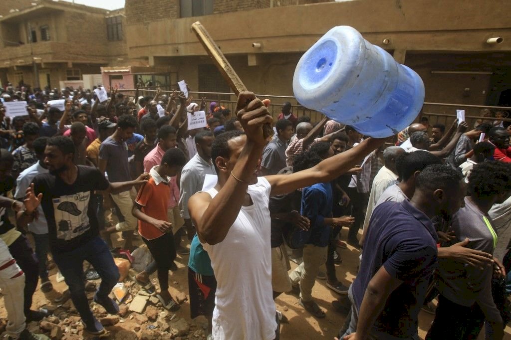 喀土木民眾示威 蘇丹警方射催淚瓦斯