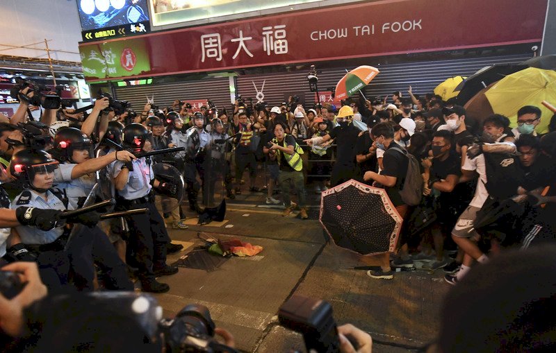 香港反送中尖沙咀警民衝突 9人暴動罪成立