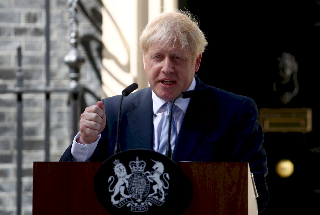 首次內閣會議焦點 英國首相強生拚脫歐