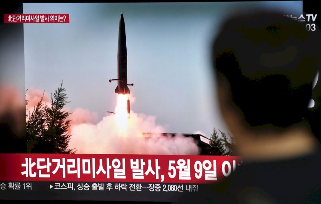 北韓疑發射2枚彈道飛彈 重啟非核會談罩陰影