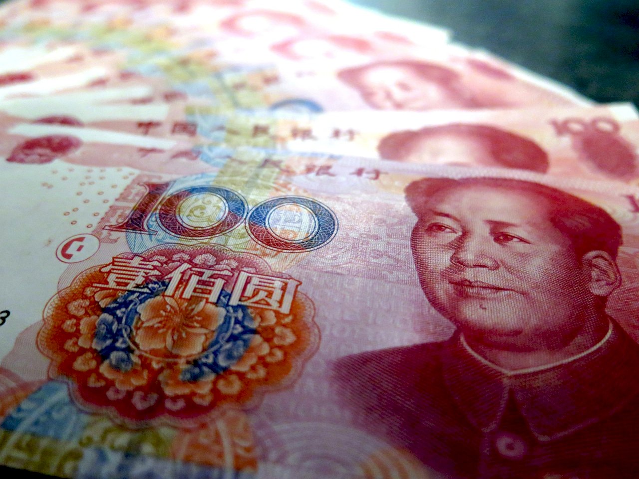 疫情重點地區 中國回收人民幣隔離14天