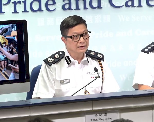 強硬派鄧炳強接任香港警務處長