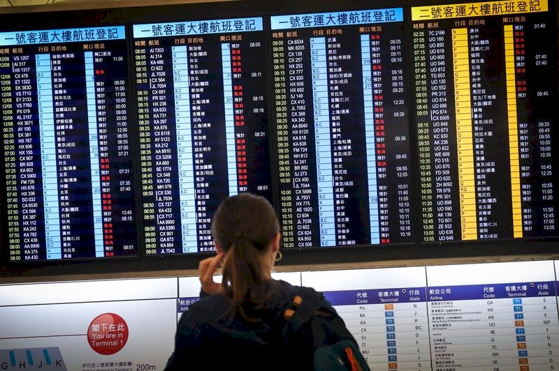 香港機場連續兩天癱瘓 有旅客表達不滿