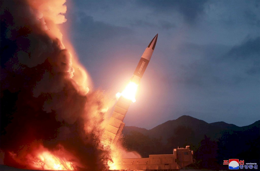 剛說要與美國談判 北韓再度發射不明物體