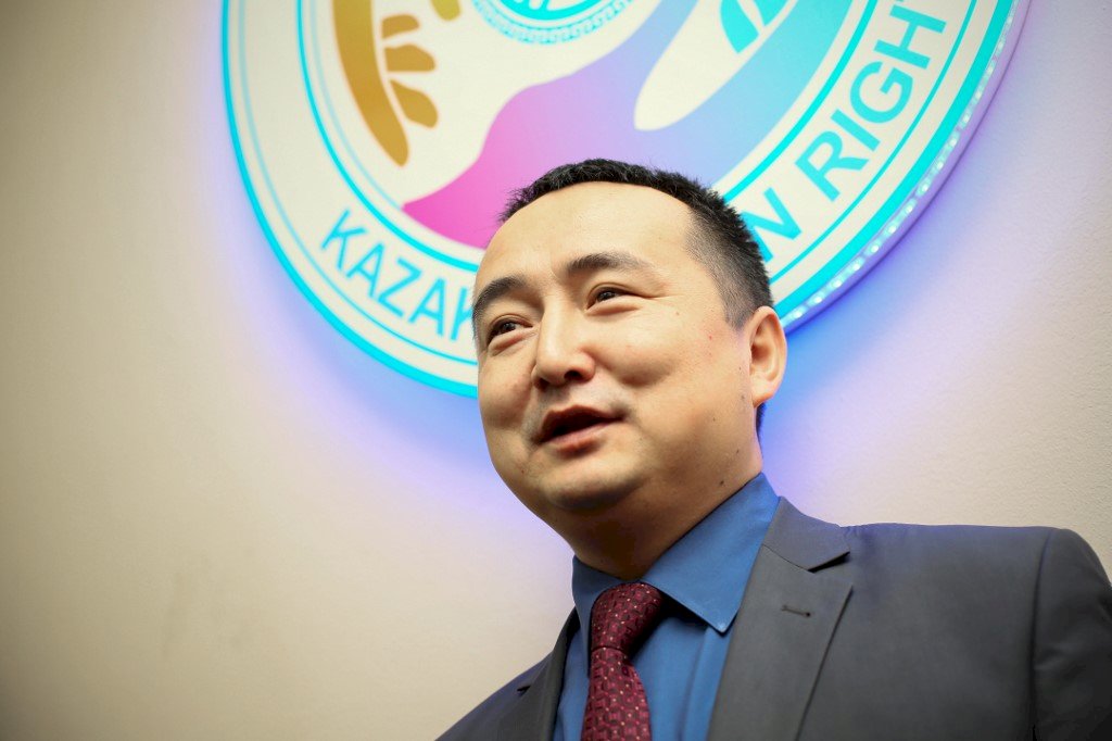 揭露新疆黑幕被捕 哈薩克人權領袖獲釋